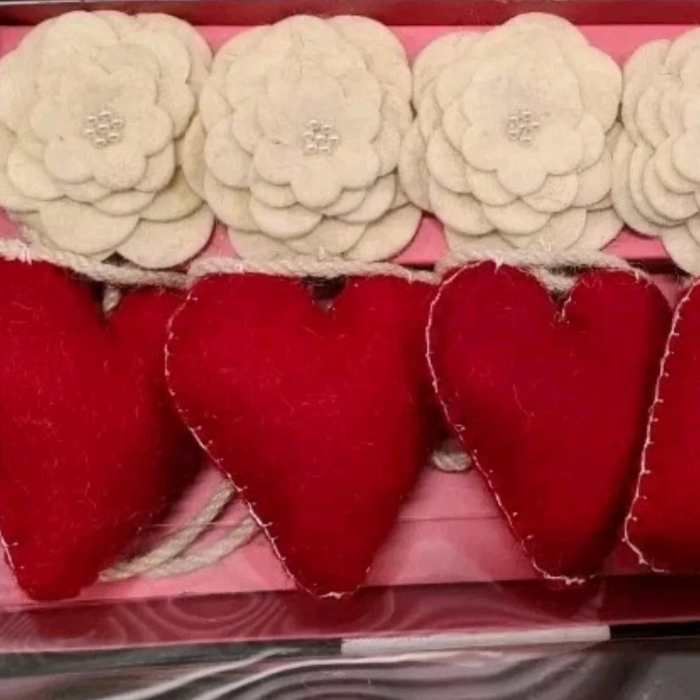 6ft Felt Hearts & Roses Beaded Valentines Day Garland Decor Love & Cupcakes New